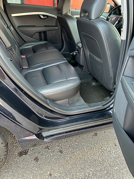 Volvo V70 6 of 7