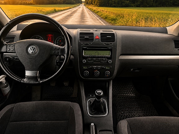 Volkswagen Golf V 5 of 5