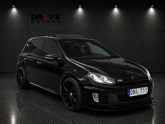 Volkswagen Golf I 2 of 11