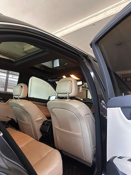 Mercedes-Benz C280 7 of 8