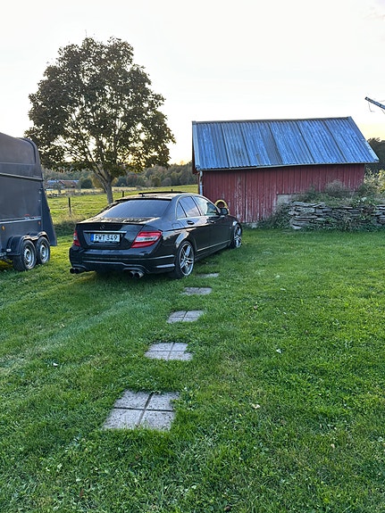 Mercedes-Benz C280 3 of 8
