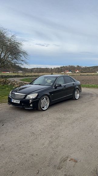 Mercedes-Benz C280 4 of 8