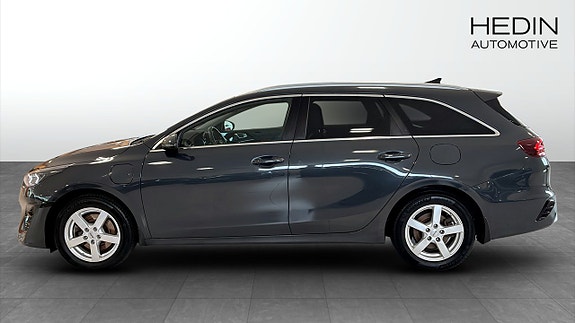 Kia Ceed 2 of 11