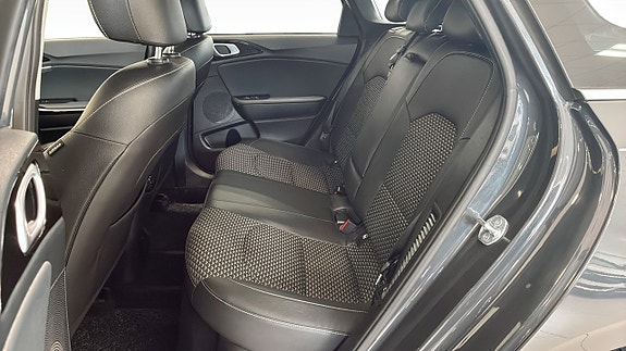 Kia Ceed 9 of 11