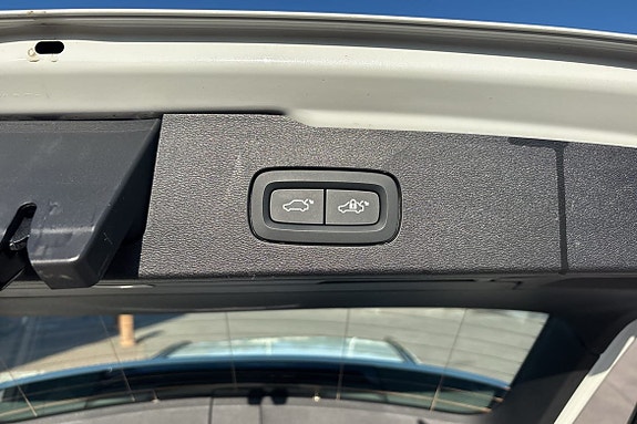 Volvo V60 13 of 16