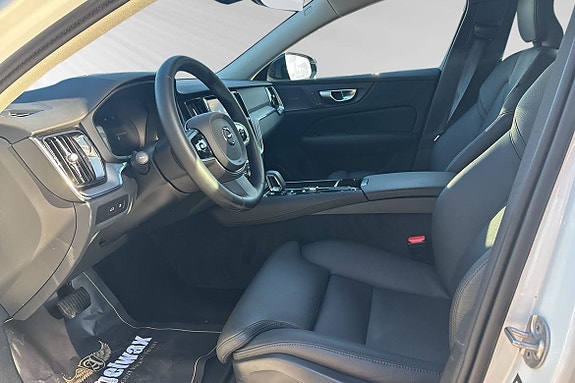 Volvo V60 7 of 16