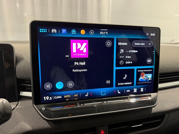 Volkswagen T-Roc 13 of 18