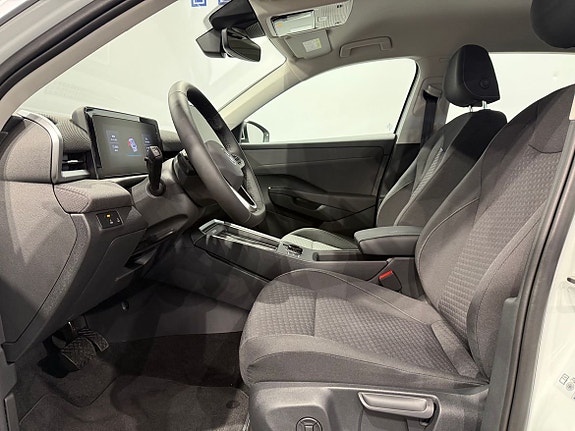 Volkswagen T-Roc 6 of 18