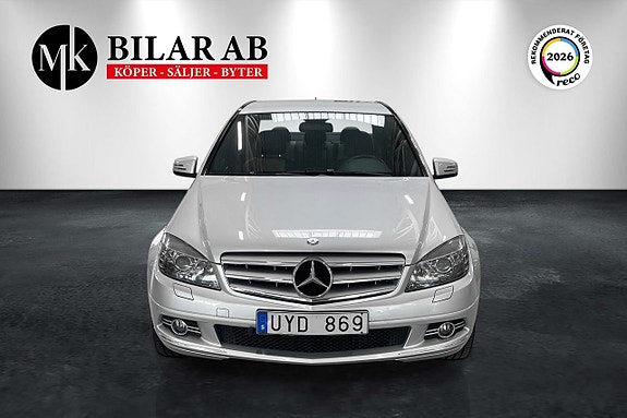 Mercedes-Benz C200 2 of 11