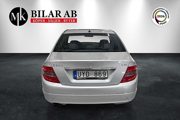 Mercedes-Benz C200 4 of 11