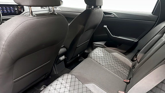 Volkswagen Taigo 11 of 19