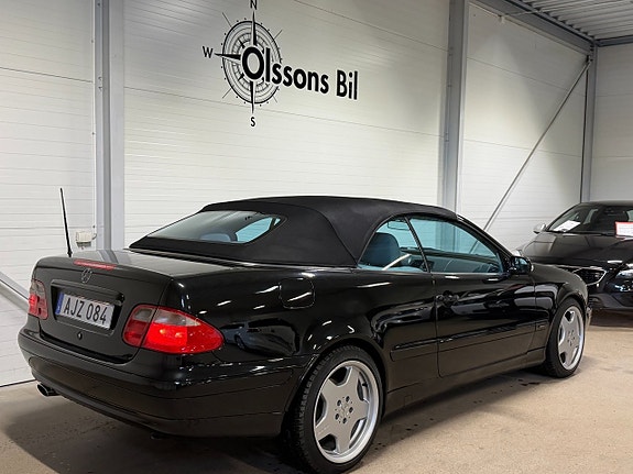 Mercedes-Benz CLK320 6 of 17