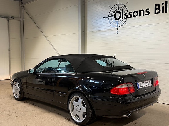 Mercedes-Benz CLK320 4 of 17