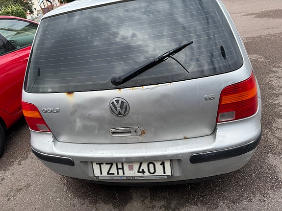Volkswagen Golf IV 3 of 6
