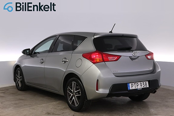Toyota Auris 6 of 30