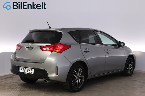 Toyota Auris 3 of 30
