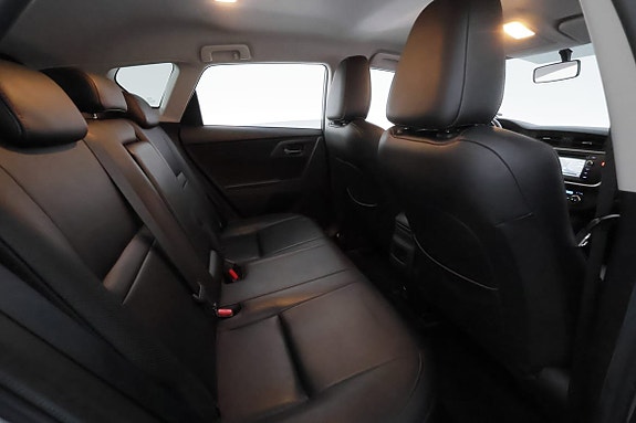 Toyota Auris 20 of 30