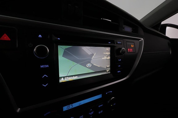 Toyota Auris 24 of 30