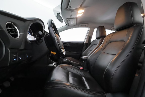 Toyota Auris 9 of 30