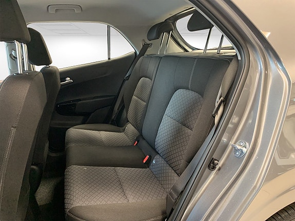 Kia Picanto 9 of 17