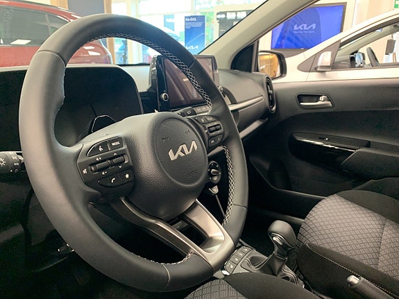 Kia Picanto 17 of 17