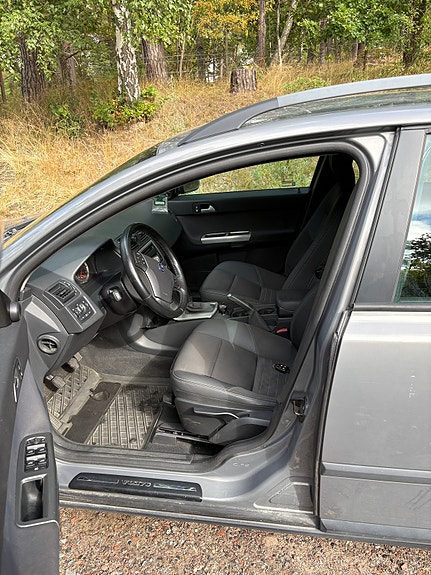 Volvo V50 5 of 9