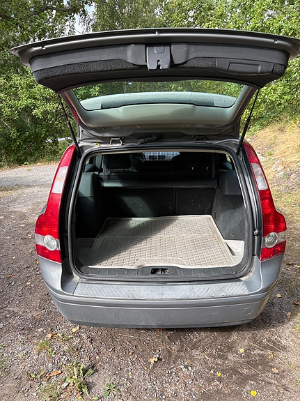 Volvo V50 7 of 9