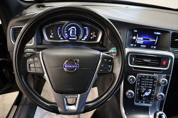 Volvo V60 9 of 30