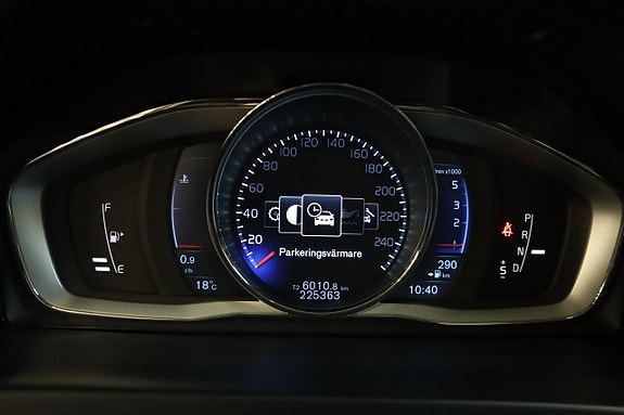 Volvo V60 10 of 30