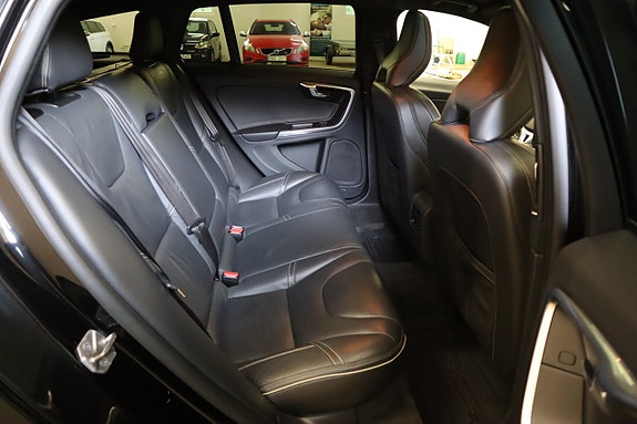 Volvo V60 20 of 30