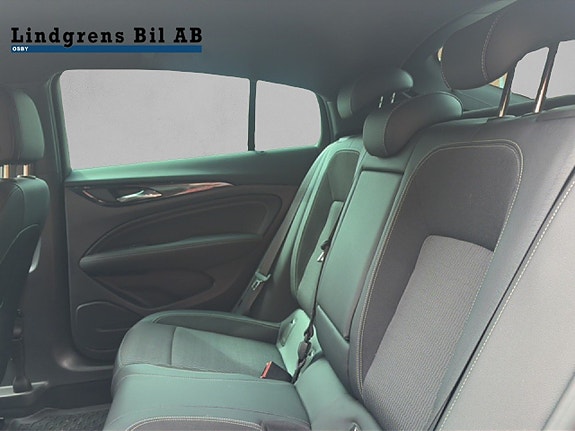 Opel Insignia 10 of 11