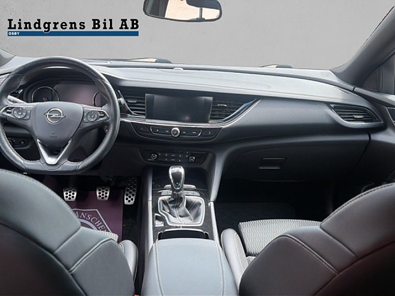 Opel Insignia 8 of 11