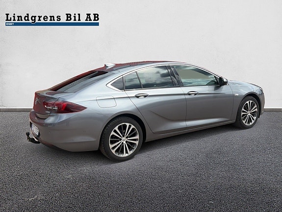 Opel Insignia 3 of 11