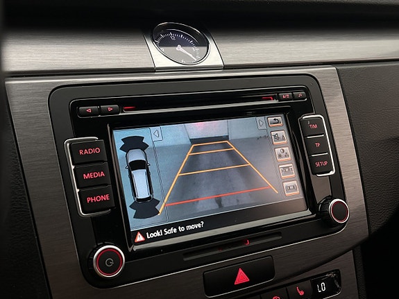 Volkswagen Passat 20 of 30