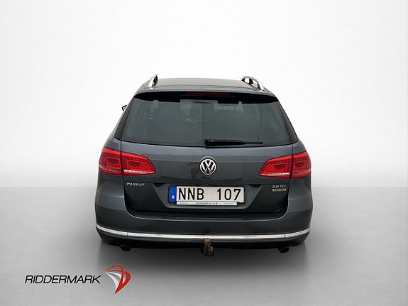 Volkswagen Passat 7 of 30
