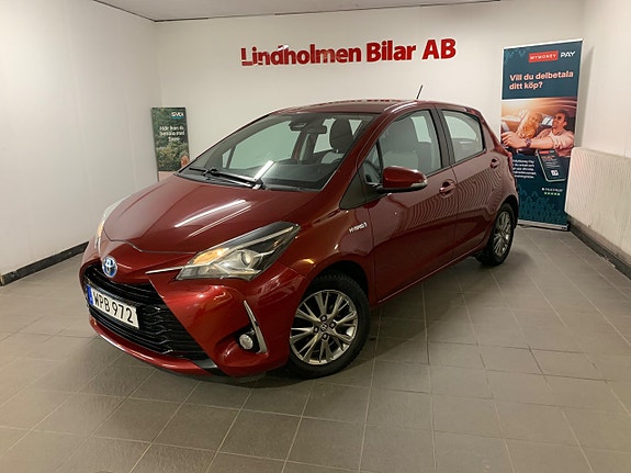 Toyota Yaris 3 of 25