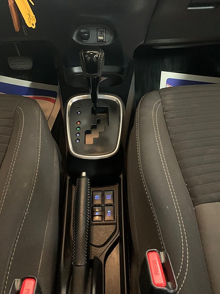 Toyota Yaris 16 of 25
