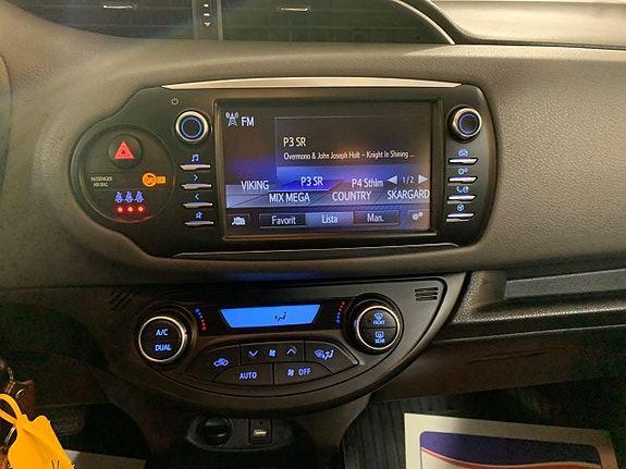 Toyota Yaris 17 of 25