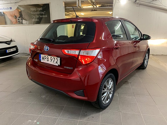 Toyota Yaris 5 of 25