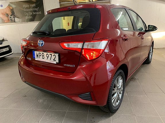 Toyota Yaris 21 of 25