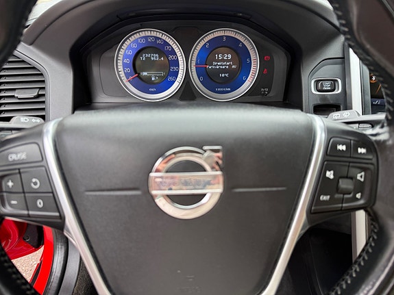 Volvo XC60 14 of 21