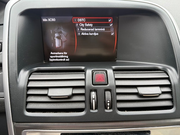 Volvo XC60 12 of 21