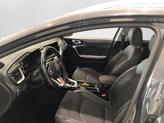 Kia XCeed 8 of 14