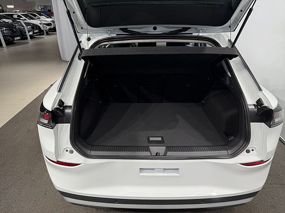 Volkswagen T-Roc 17 of 18
