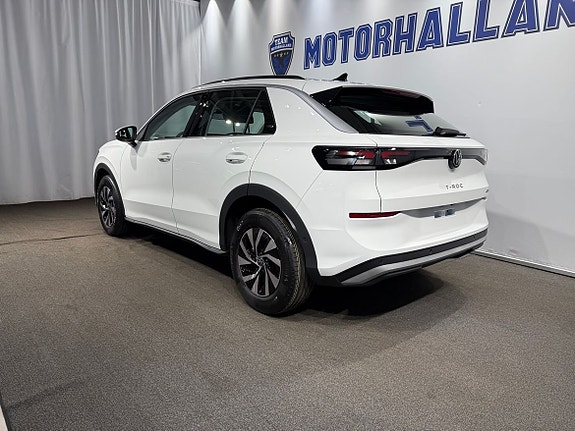 Volkswagen T-Roc 4 of 18