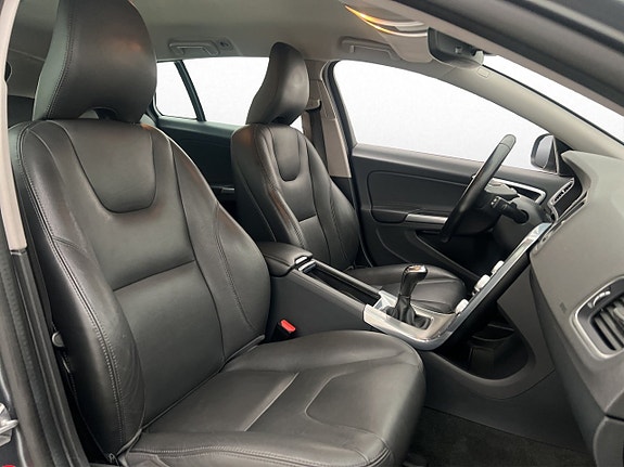 Volvo V60 23 of 30