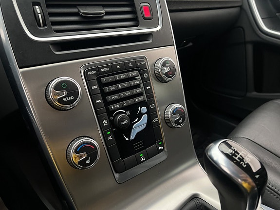 Volvo V60 22 of 30
