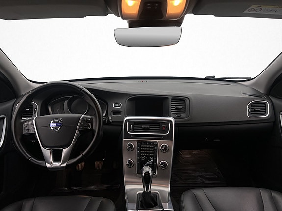 Volvo V60 14 of 30