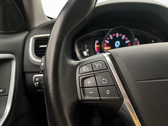 Volvo V60 17 of 30