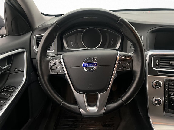 Volvo V60 15 of 30